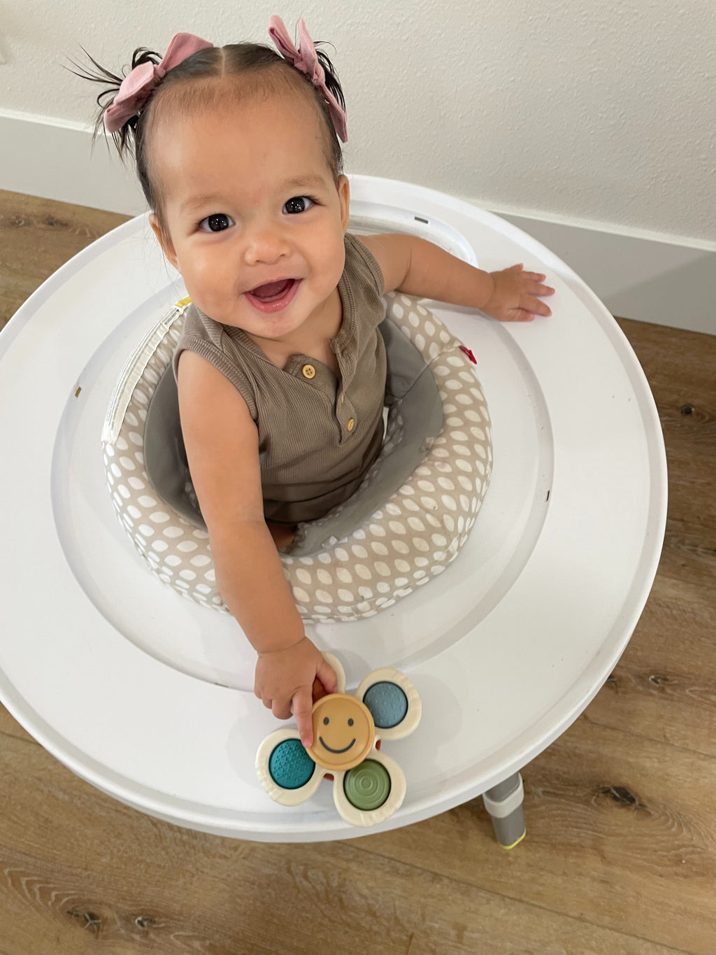Itzy Pop & Whirl™ Fidget Spinner Travel & Bath Toy