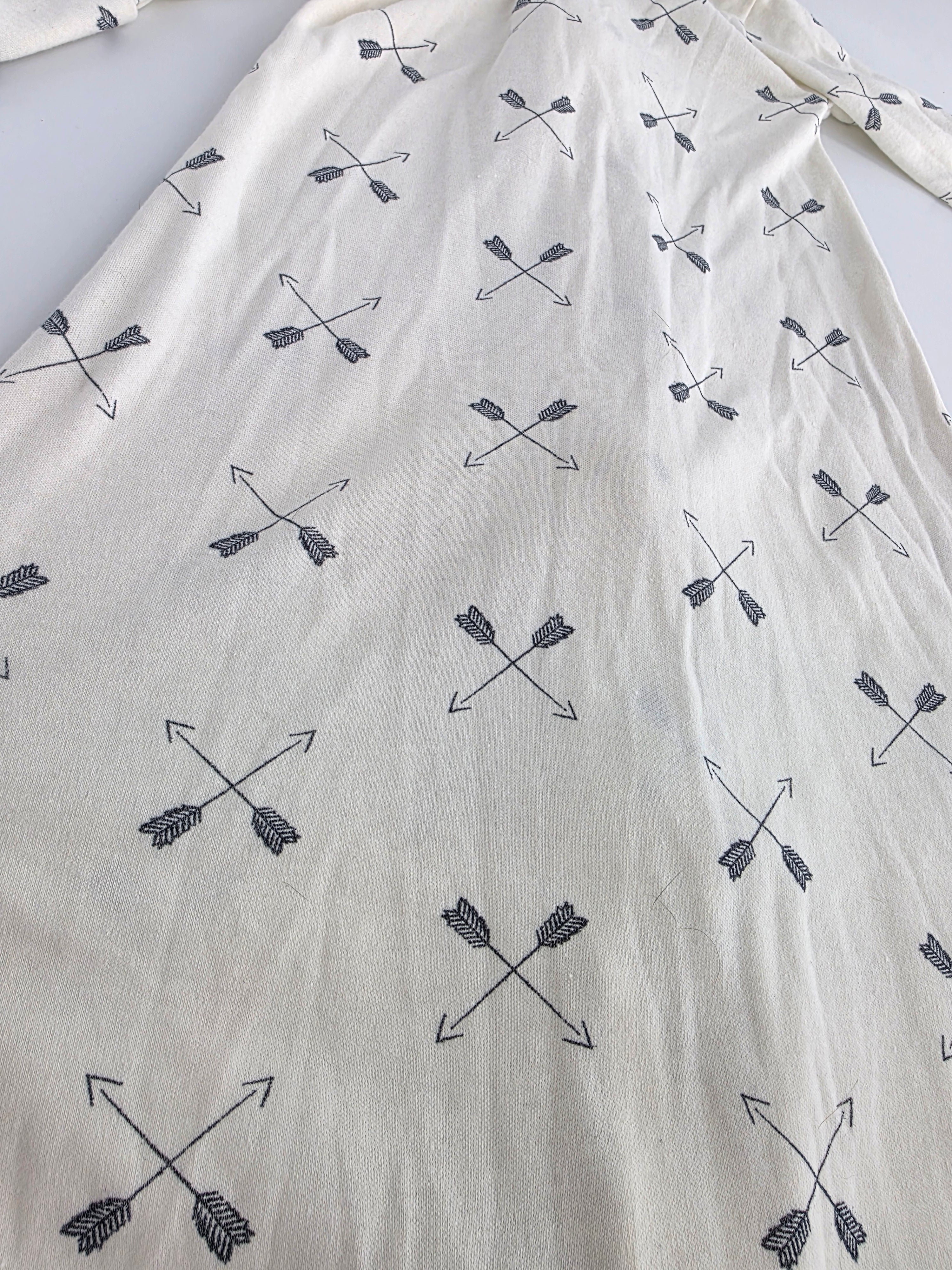 HB Crossed Arrows Sleep Gown – 3–9M