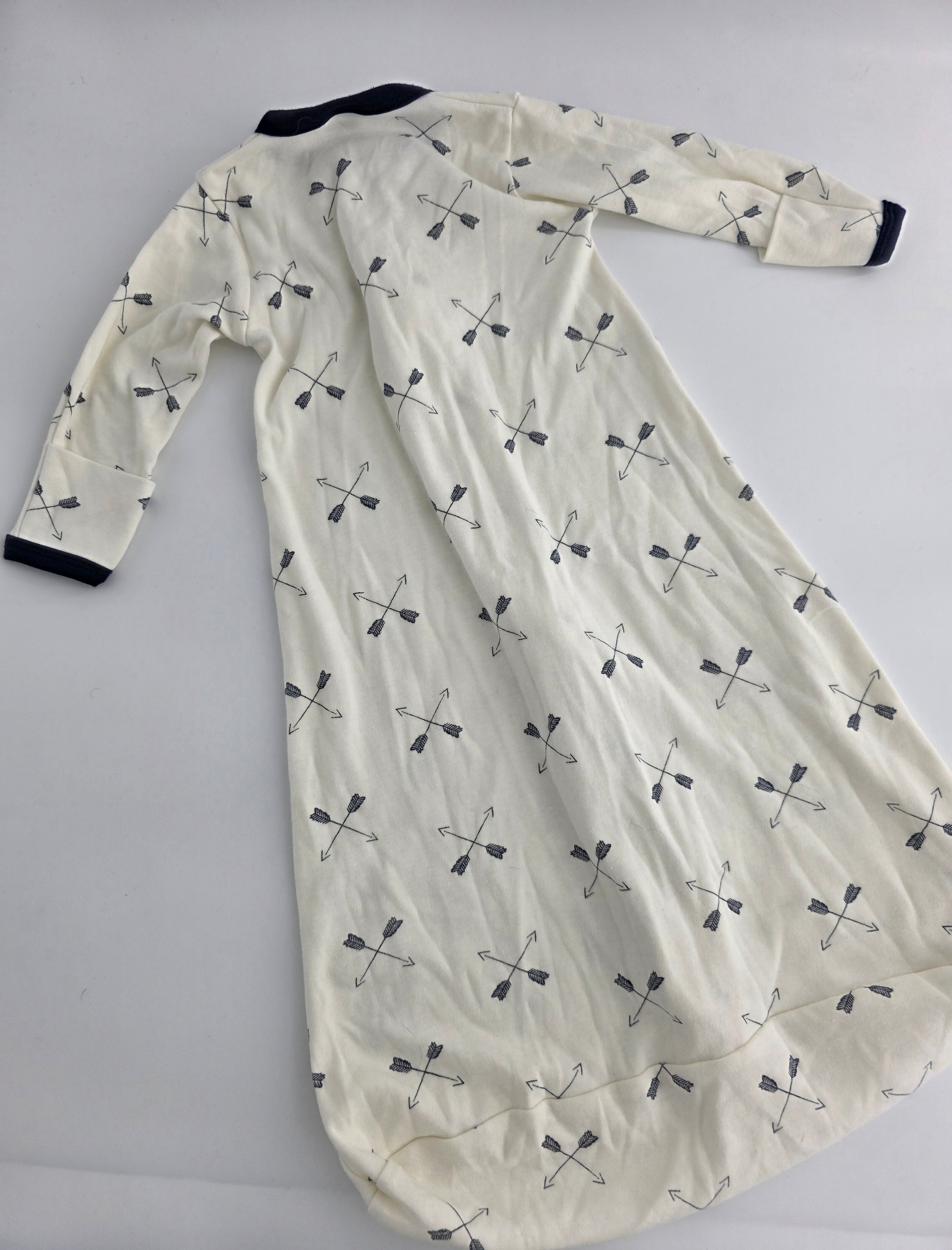 HB Crossed Arrows Sleep Gown – 3–9M